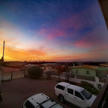 Zur Waterkant Guesthouse Lüderitz Eksteriør billede