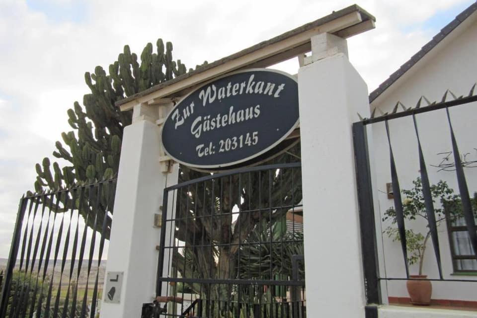Zur Waterkant Guesthouse Lüderitz Eksteriør billede