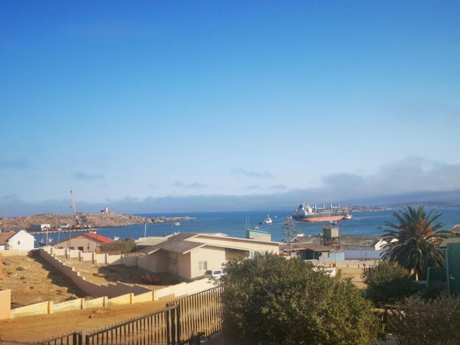 Zur Waterkant Guesthouse Lüderitz Eksteriør billede