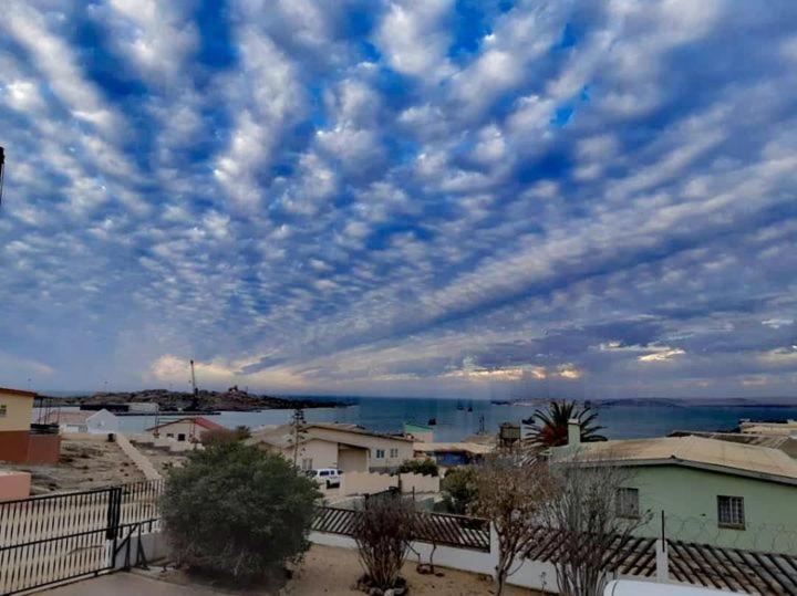 Zur Waterkant Guesthouse Lüderitz Eksteriør billede